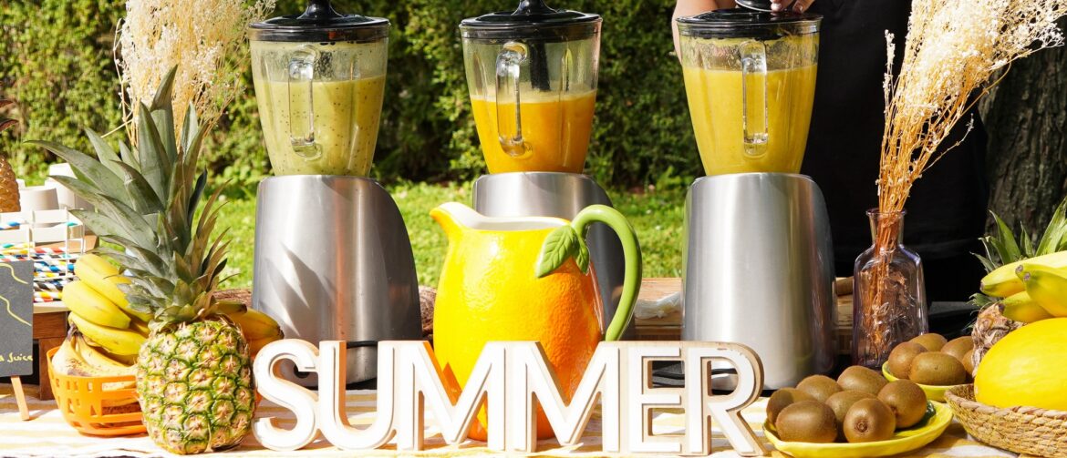 Chef preparing fresh smoothies at Taste Corner’s live station during an event in South Florida